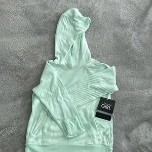 Girls size 6! brand new mint athleta hoodie with thumb holes. NWT w/hair tie.